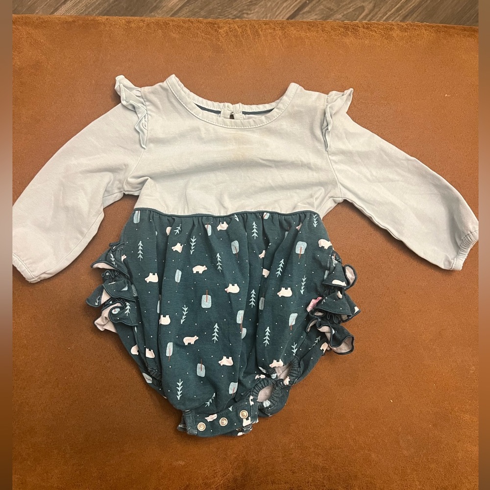 Ruffle Butts Long sleeve romper. 6-12 months.